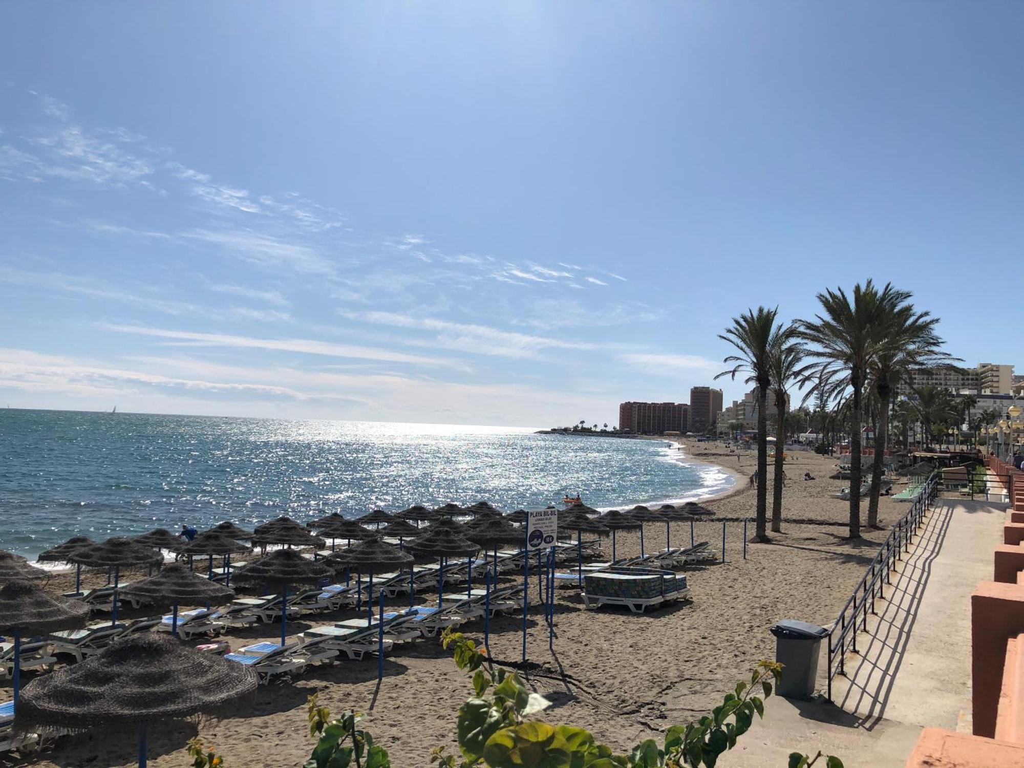 Victoria Luxury Beachfront Apartment In Benalmadena Costa Eksteriør bilde
