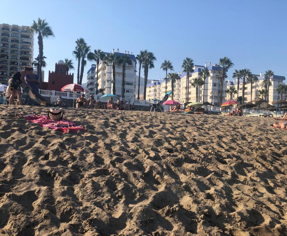 Victoria Luxury Beachfront Apartment In Benalmadena Costa Eksteriør bilde